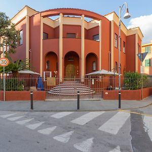 Villa Alberti****