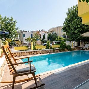 Uemit Hotel